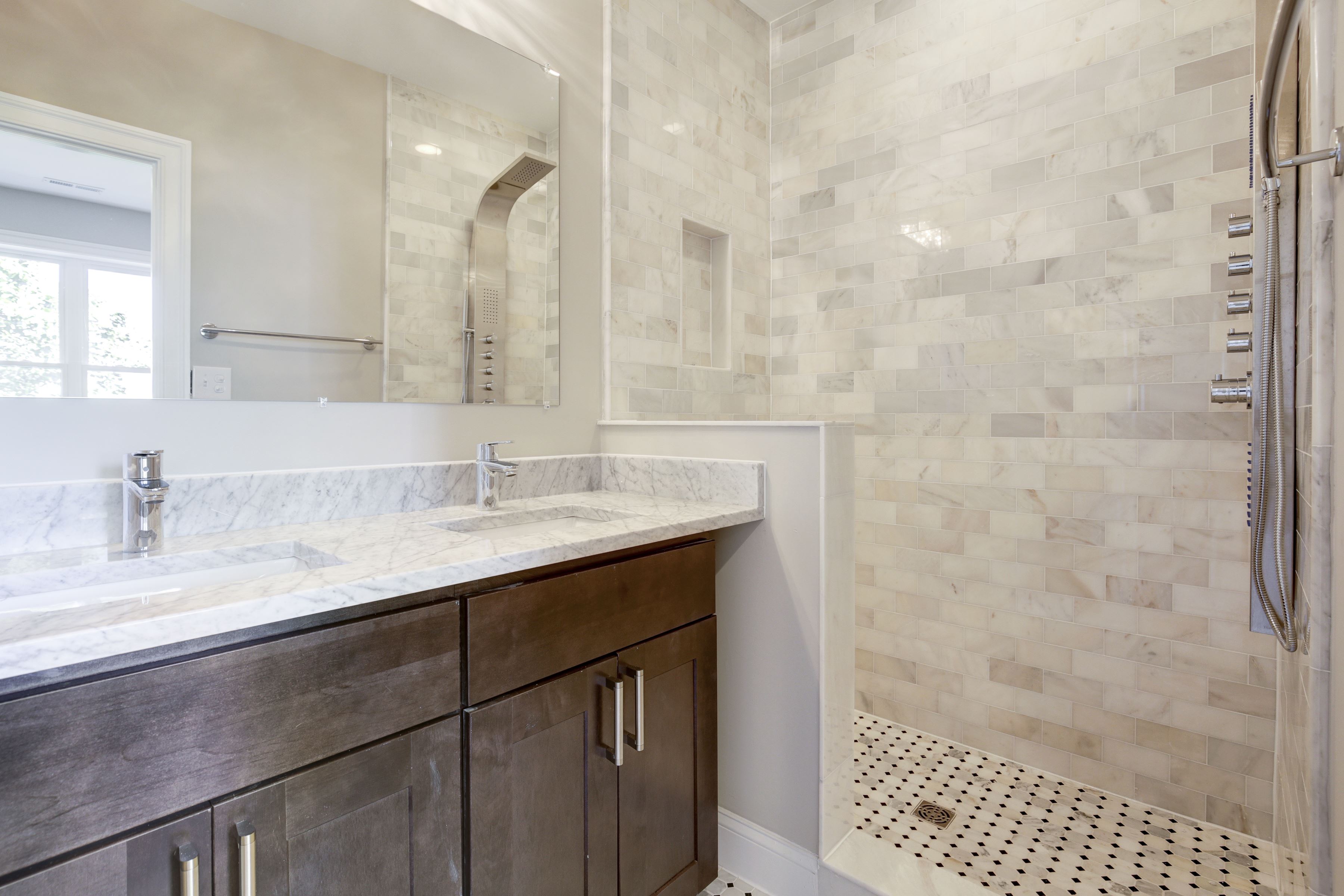 Beige and brown elegant bathroom