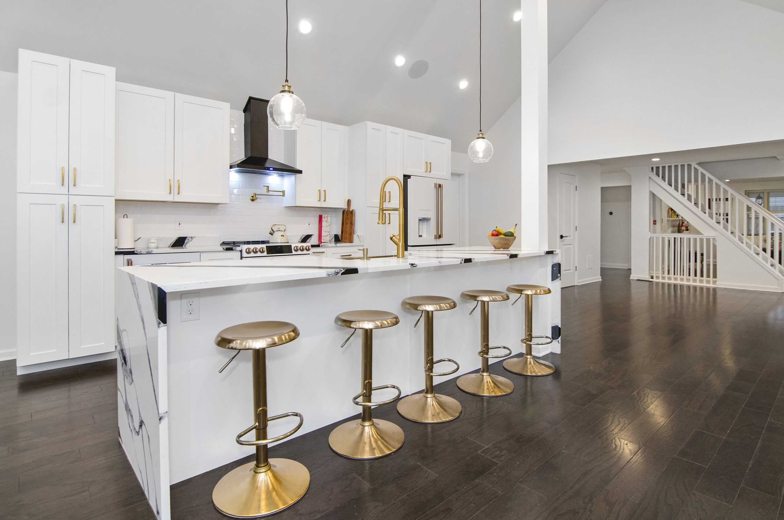 Black and white kitchen