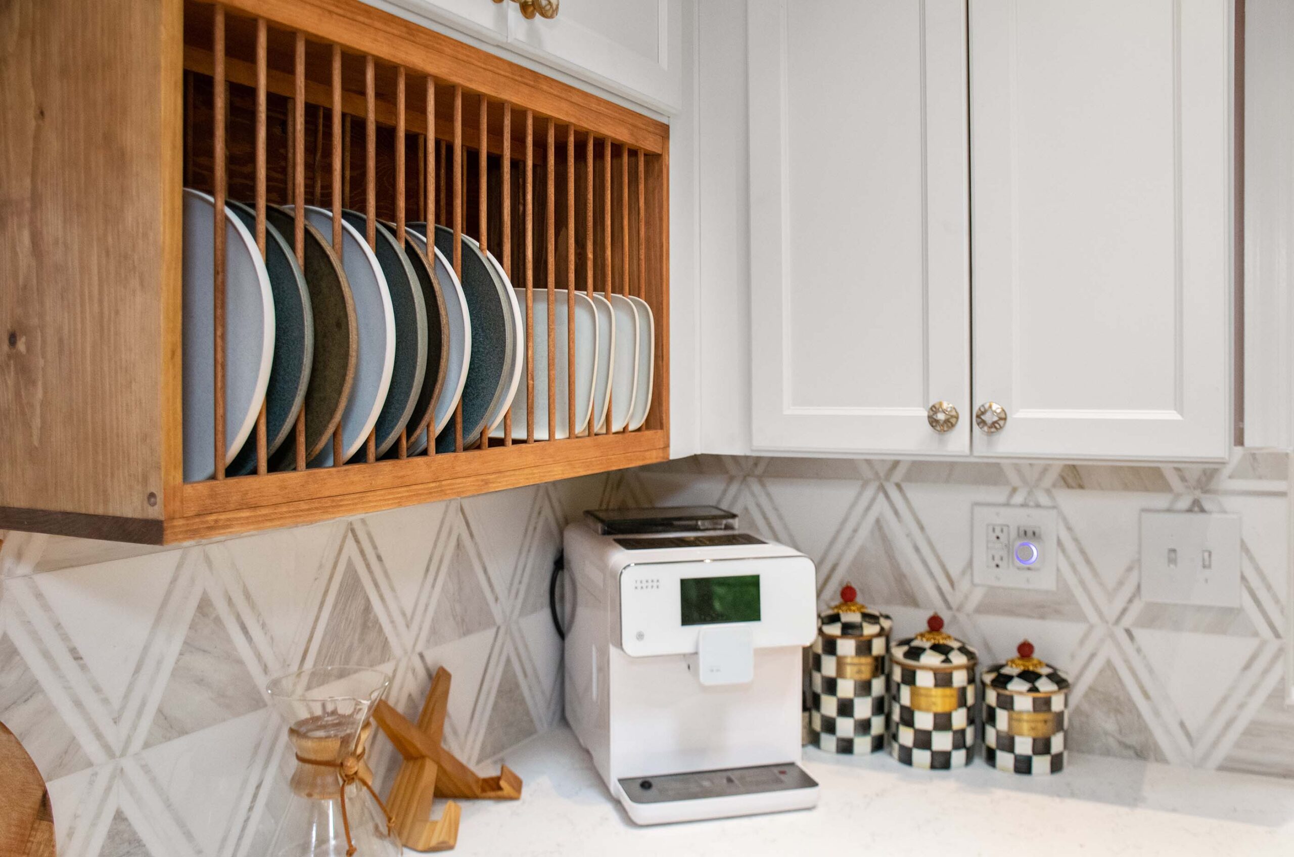 Kitchen plate rack